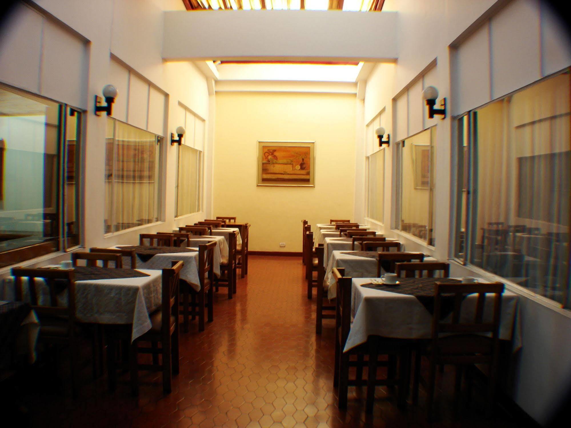 Hotel Ana Carolina Manizales Bagian luar foto
