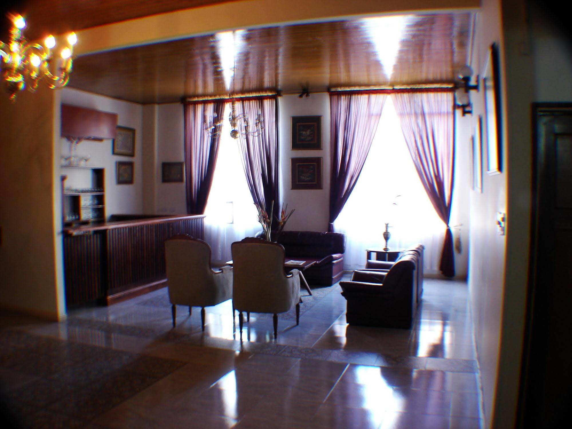Hotel Ana Carolina Manizales Bagian luar foto